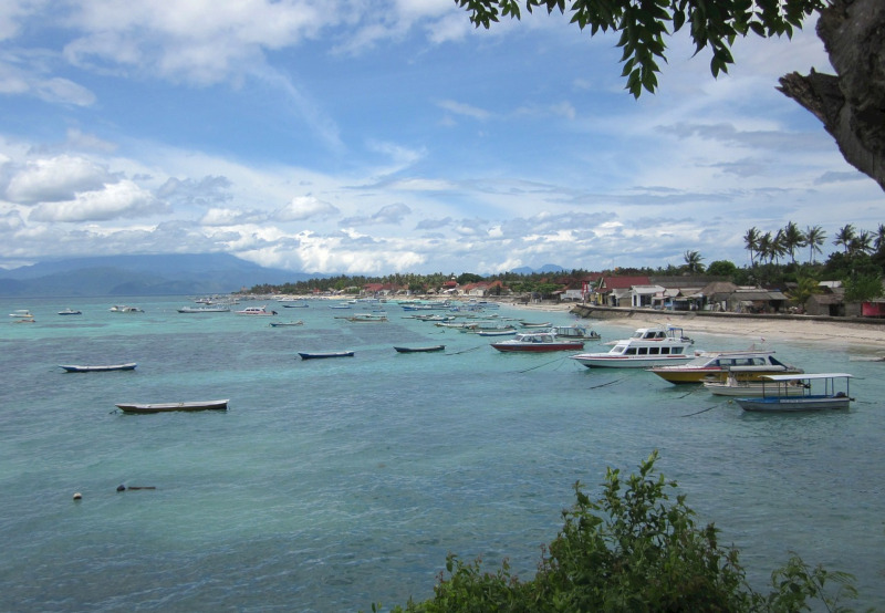 Lombok dan Rindu Yang Belum Terbalas