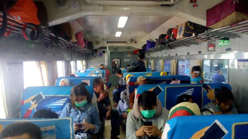 Menjajal Kereta Api Ekonomi Matarmaja