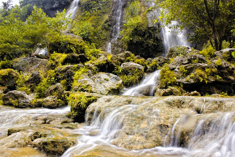 Air Terjun Sri Gethuk. Air Terjun Cantik Di Tepi Sungai Oya, Gunung Kidul