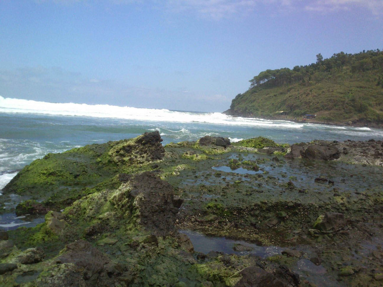 Pantai Karangbolong, Pantai Unik Andalan Kebumen