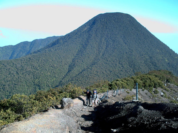 Gunung Gede, Gunung Favorite Para Pendaki di Jawa Barat