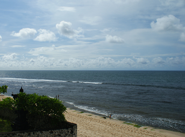 Pantai Balangan. Salah Satu Tempat Menarik Untuk Berselancar di Bali Selatan